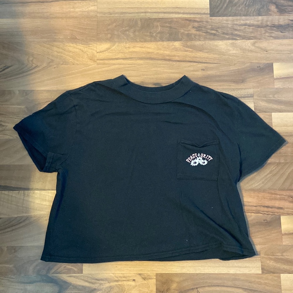 VOLCOM Black cropped t-shirt